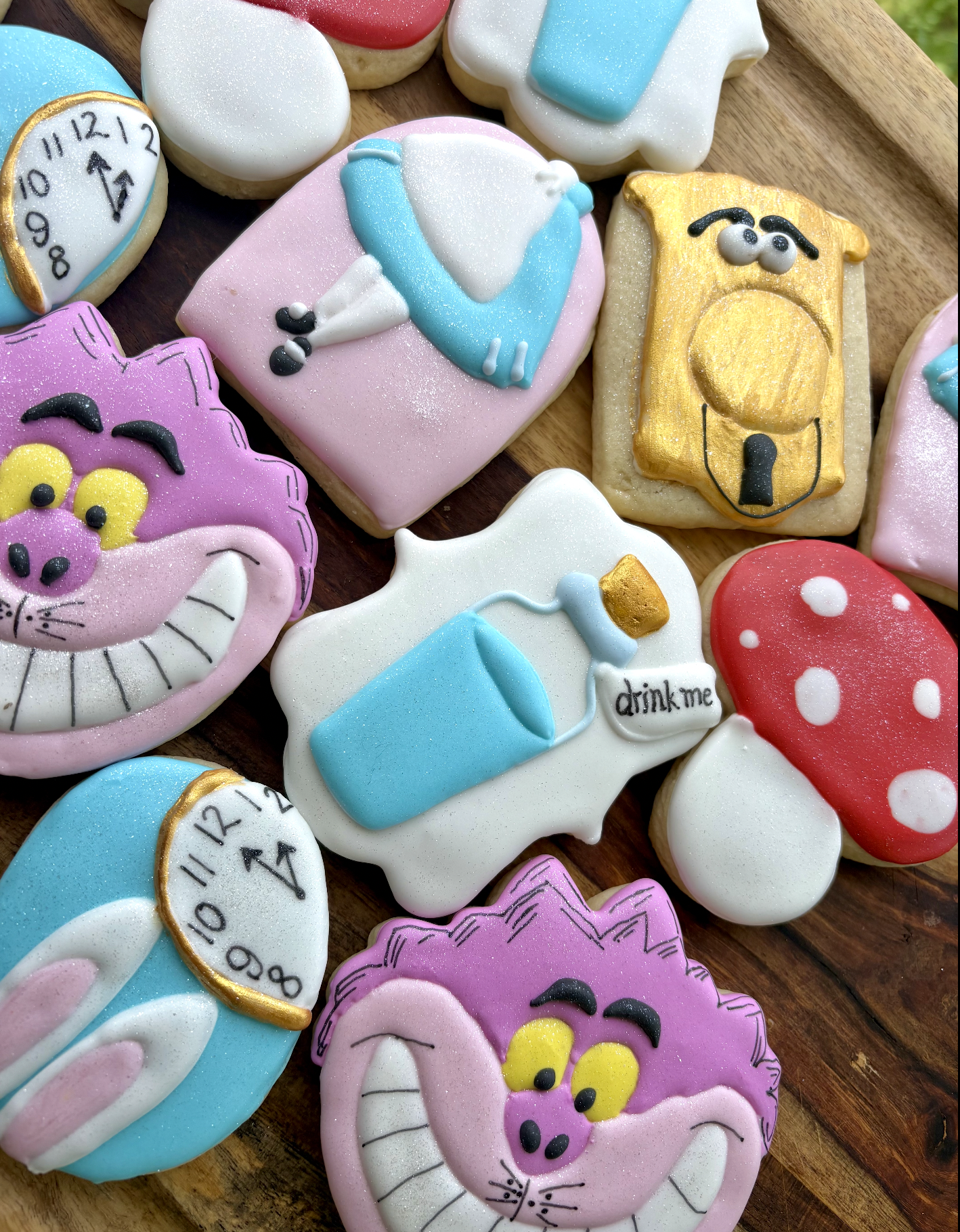 Alice-inspired sugar cookie design