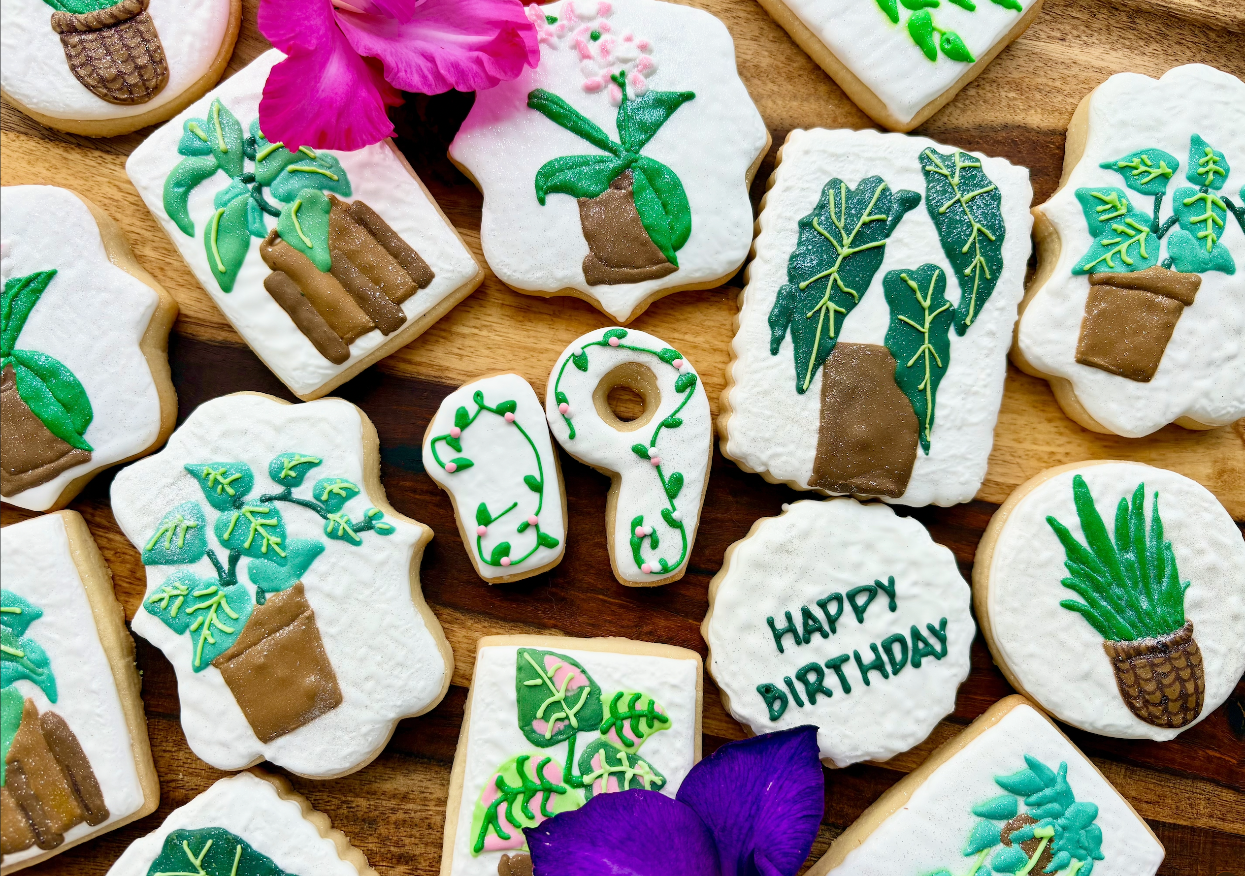 Botanical-inspired sugar cookies by FrostAndFlower