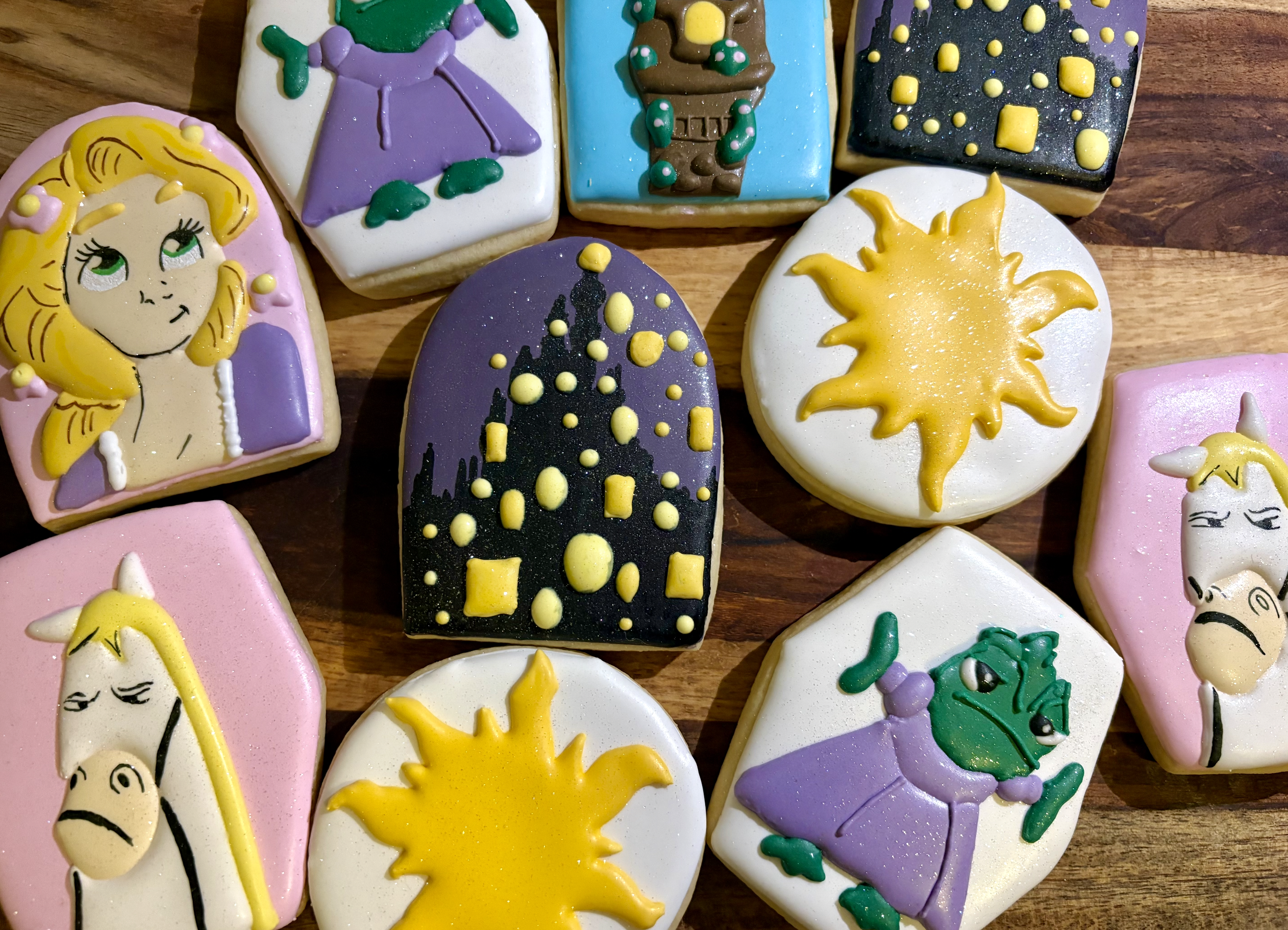 Themed party sugar cookie display